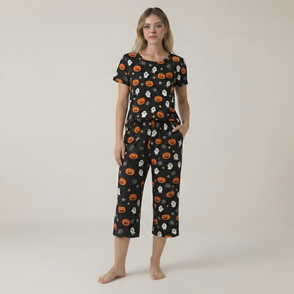 Short Sleeve Printed Capri Pajama Set For Women