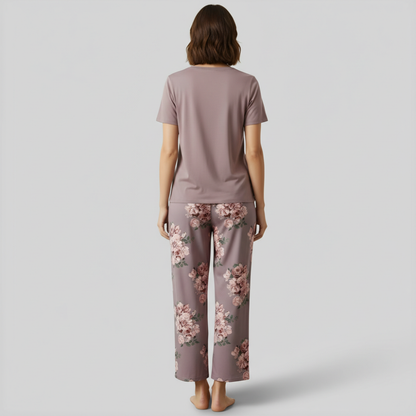 V Shaped Sleepwear And Capri Pajama Set