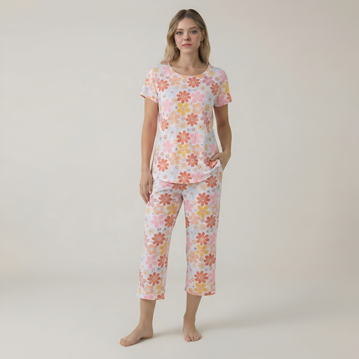 Short Sleeve Printed Capri Pajama Set For Women