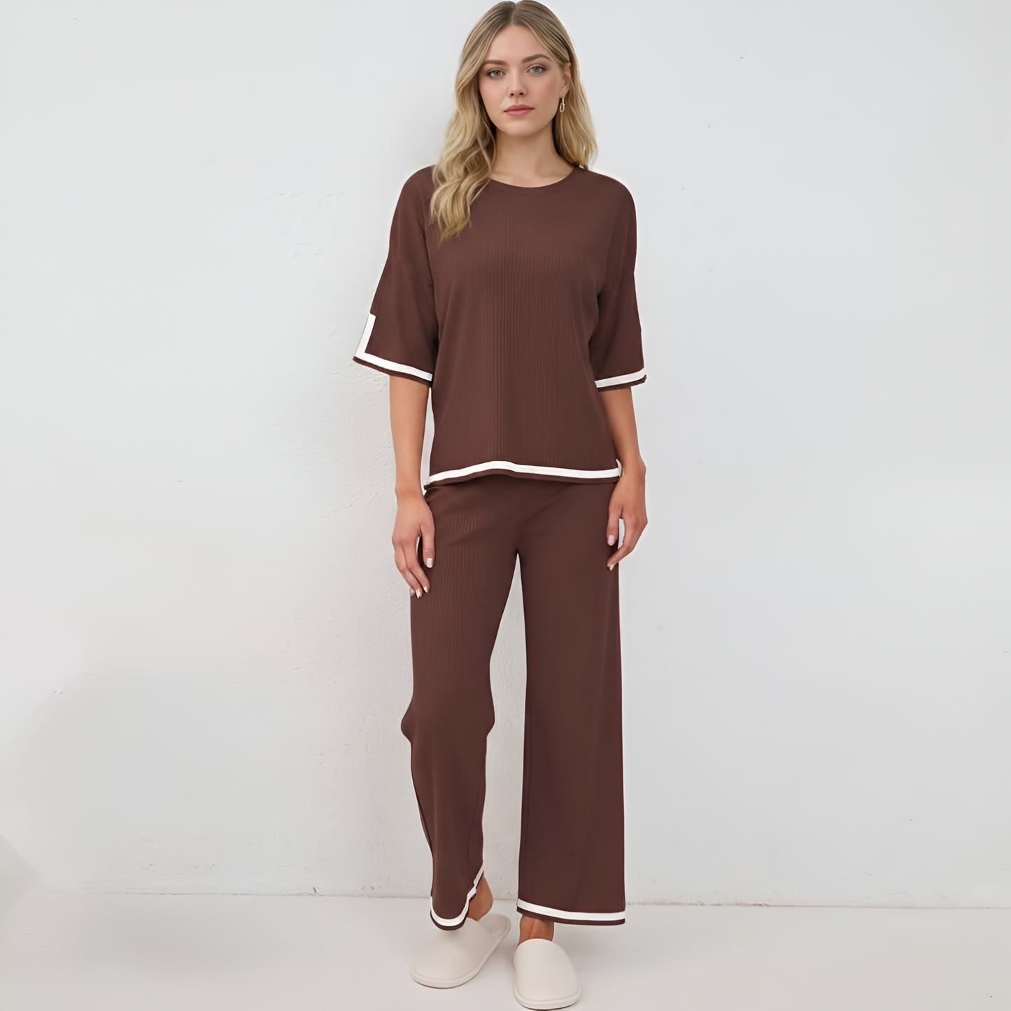 Knitted Two Piece Lounge Wear Set For Women