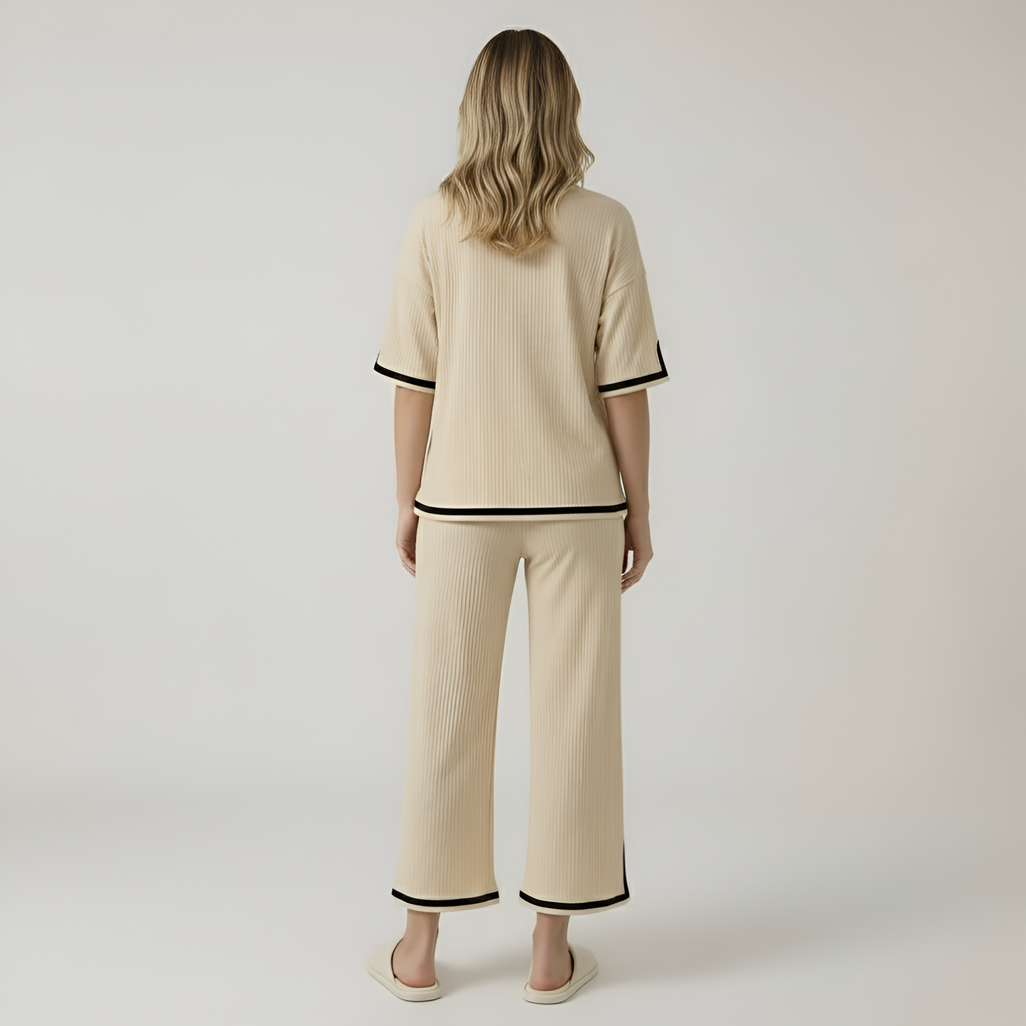 Knitted Two Piece Lounge Wear Set For Women