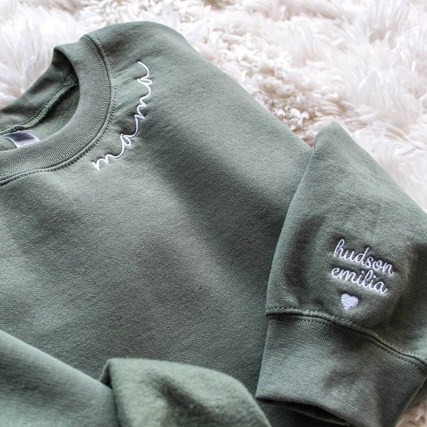 Personalized Mama Sweatshirt Featuring Names On Sleeve | SLIMG:7095772941858655949