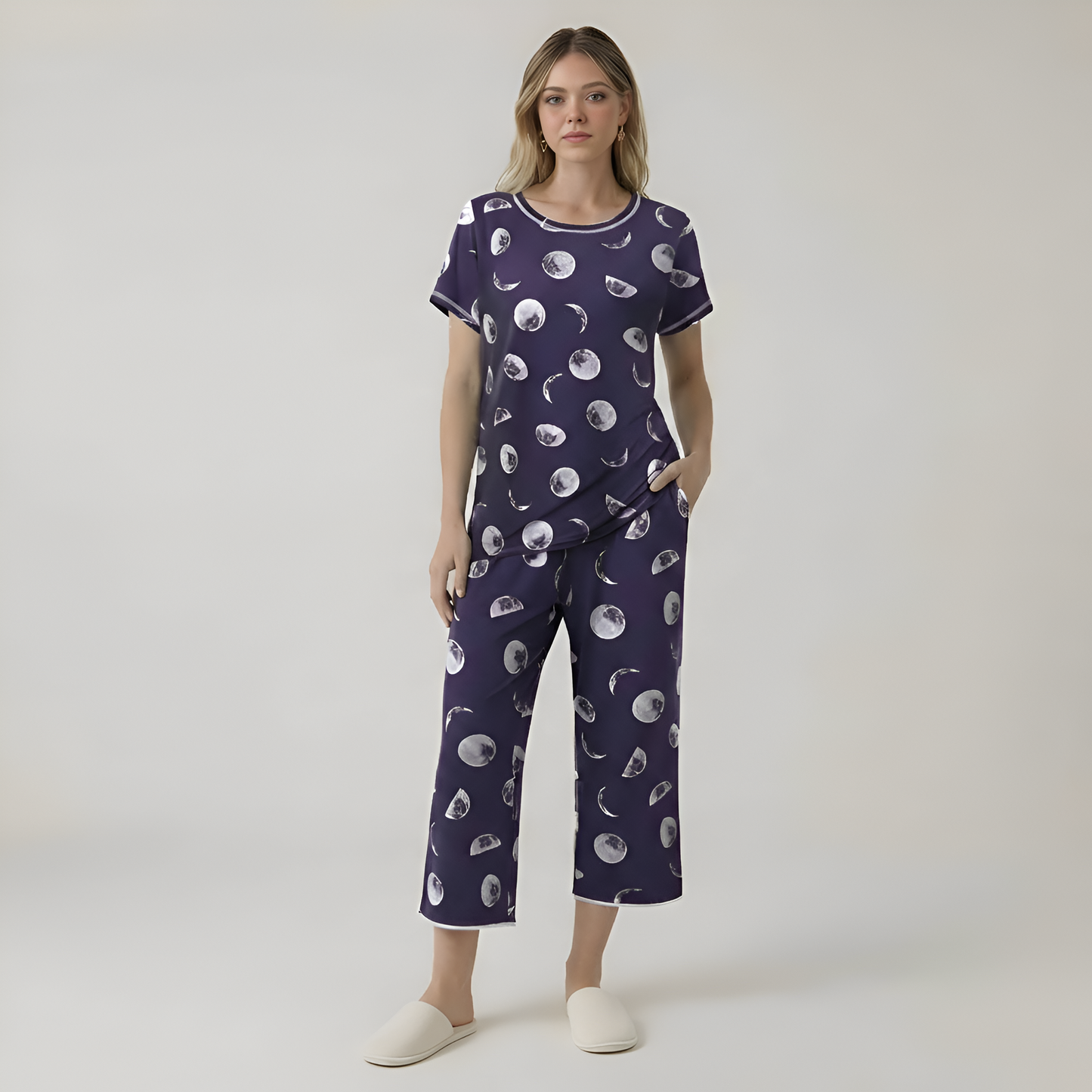 Printed Short Sleeve Capri Sleepwear Set For Women