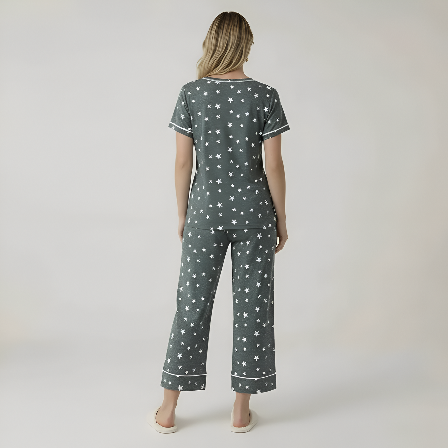 Short Sleeve Star Printed Capri Pajama Set For Women