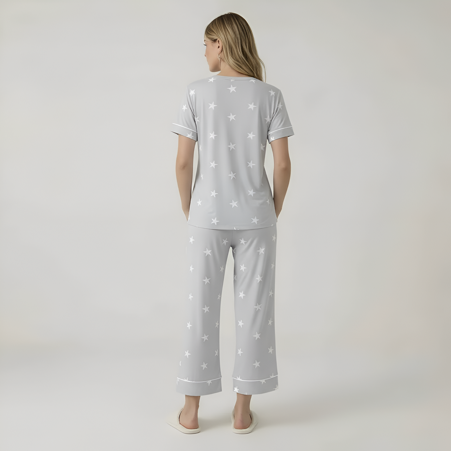 Short Sleeve Star Printed Capri Pajama Set For Women