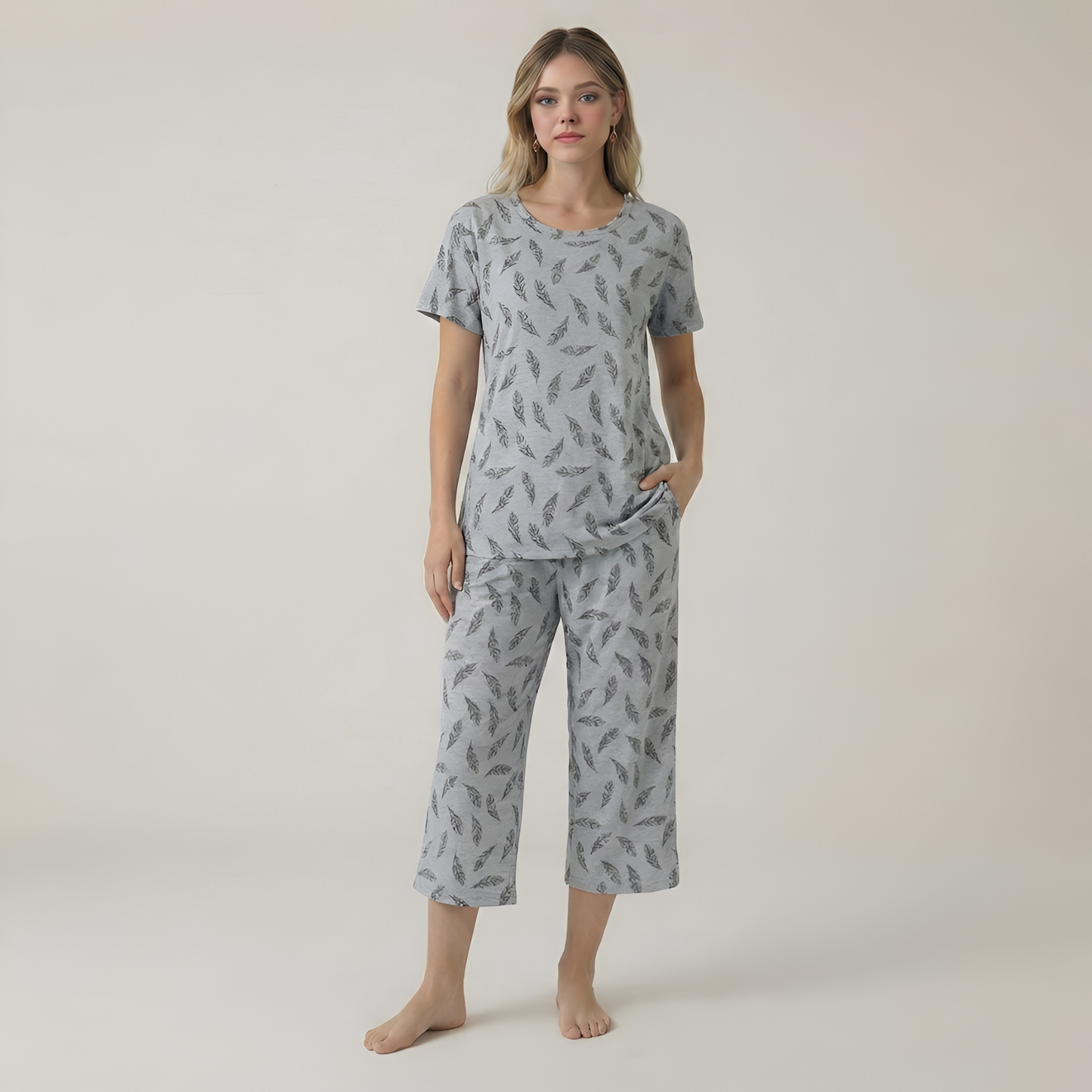 Short Sleeve Printed Capri Pajama Set For Women