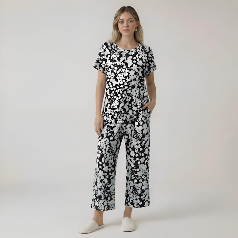 Capri Style Pajama Set With Floral Design