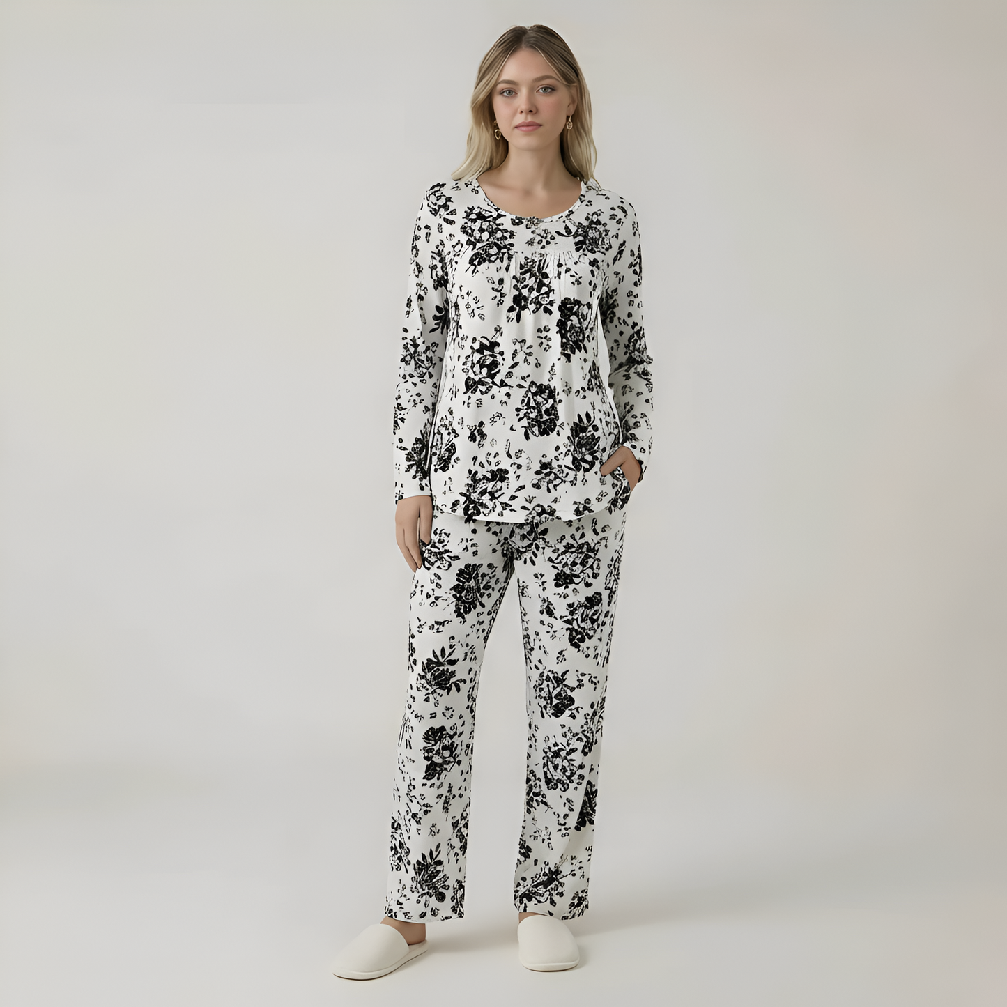 Long Sleeve Printed Pajama Set With Pockets