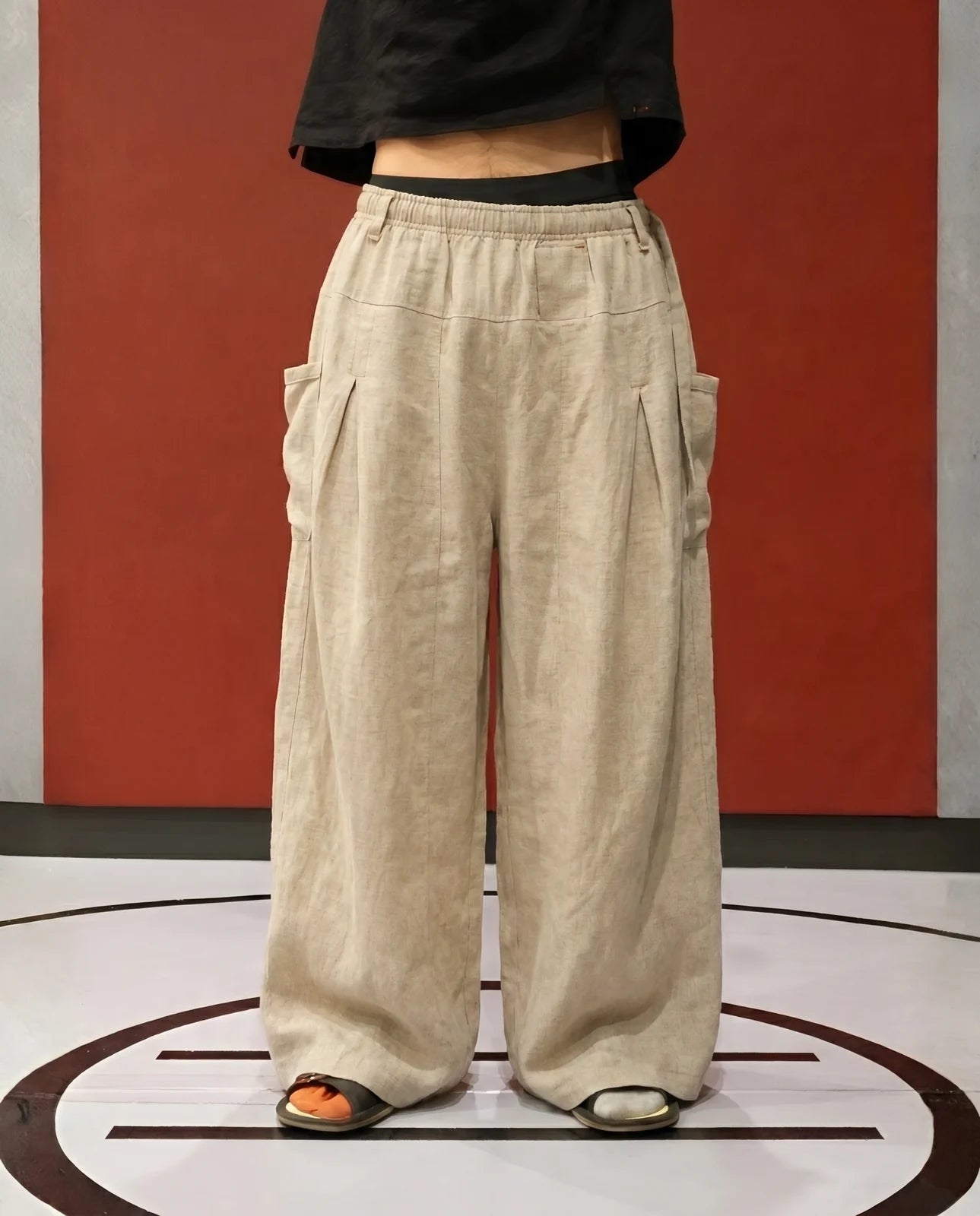 Flax pleated wide pants in beige linen