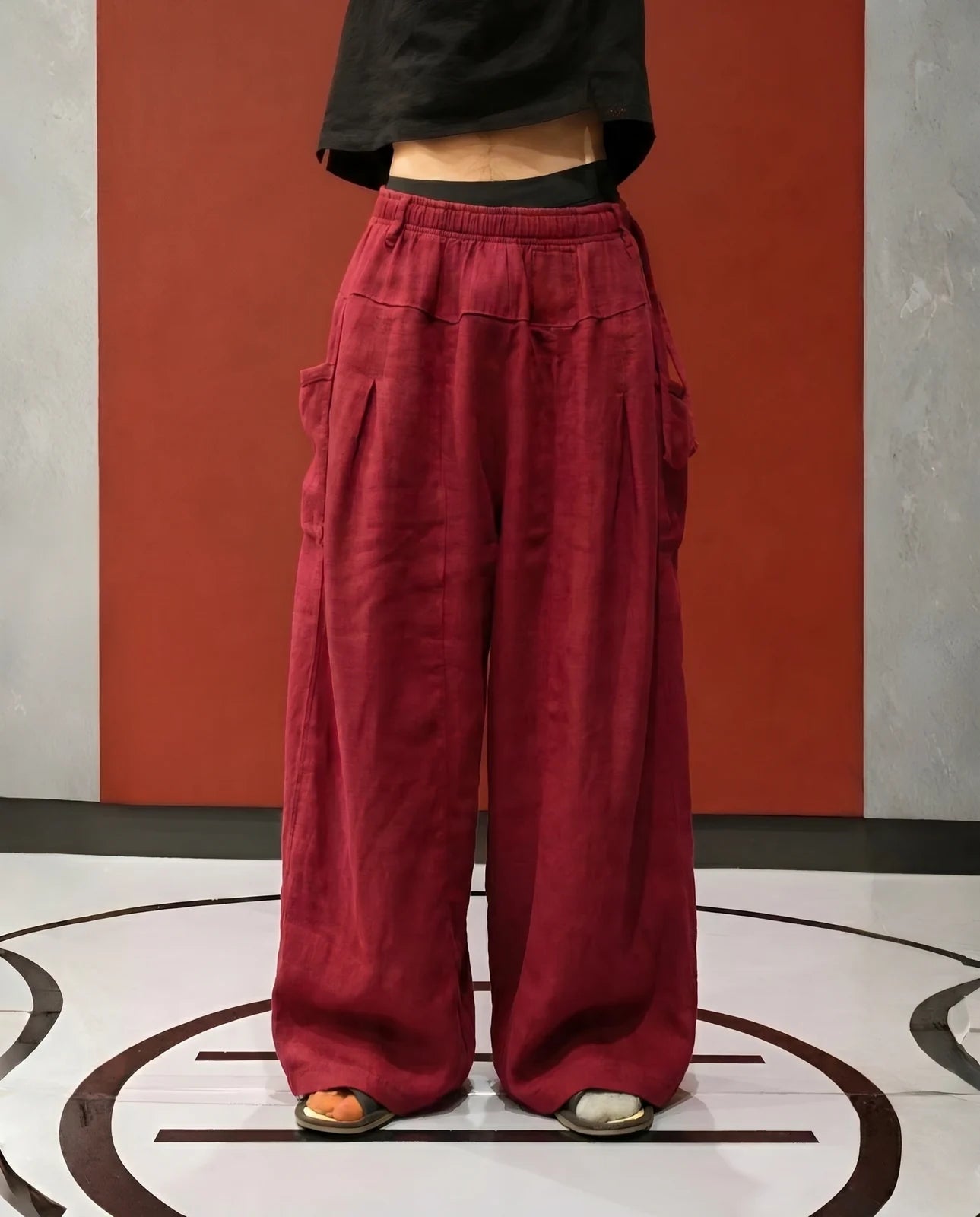 Flax pleated wide pants in red linen
